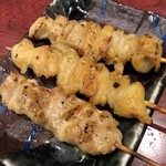瀬戸内居酒屋 魚なげ - 皮、セセリ、ボンジリ