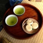 Nikendiyamochikadoyahonten - 一皿でもお茶は二ついただけます(これより2014.01〜)