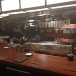 北新地たゆたゆDX - カウンター席ですがゆったりとおくつろぎいただけます。