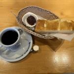 Komeda Kohi Ten - モーニング、ブレンド珈琲・トースト・おぐらあん・バター