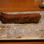 レストラン ナズ - ヘーゼルナッツのケーキ