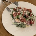 代官山のんき -  ﻿生ハムとゴルゴンゾーラとまりひめ苺のサラダ