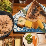 HANEYA - 愛媛の真鯛（塩麹焼）1490円