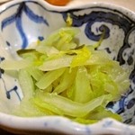 旅籠 - お通し、白菜漬け