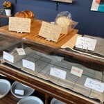 TRAIL BAKERY&BAKE SHOP - ガラガラ