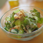 ぐすたーれ - プレートランチ　サラダ