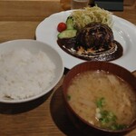 キッチンROVEN - お味噌汁と、お茶碗ご飯でいただく