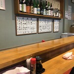 Towan chi - 日本酒の瓶がずらりと並んでます