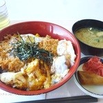 かつ丼　５５０円+おまけの品