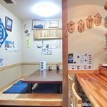 ホクト甲斐 - 店内のカウンター席の風景です