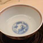 道人 - お飲み物①柚子湯
      まだ冷えるので胃袋から温めれるのが嬉しい
      柚子の薫りが良いですね