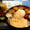 Madras meals - 本日いただいたのは、”スペシャルミールス”で”バスマティライス”に変更、”マンゴーラッシー”もいただきました。