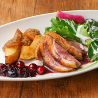 鴨のロースト～ベリーのベリーベリーソース～