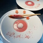 French Italian 桜moon - ２０２４年３月、ある日のディナータイムコースより。。。新玉ねぎとビーツのスープは桜色が可愛い♡