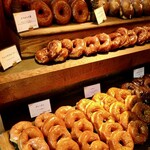 I'ｍ donut ?グルテンフリー 渋谷青山通り - 店内