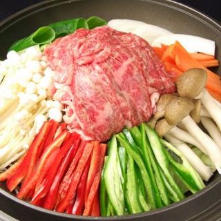 Very popular! Domestic bulgogi hotpot with lots of vegetables★