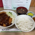Midoriya - コロッケコンボ930円味噌タレ。