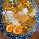 spice WAGANCE - スリランカ式オムレツカレー〖スリランカのオムレツ〗
      スパイシー
      なオムレツ。玉子のマイルドなオムレツカレーを想像していたら‥‥スリランカのオムレツは一味違うスパイシー。週で変わるから楽しみ
