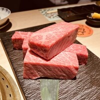 炭火和牛焼肉もうもう亭 広小路店 - もうもう牛まぶしのお肉