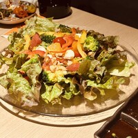 炭火和牛焼肉もうもう亭 広小路店 - もうもうサラダ