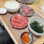 Yakiniku Horumon Nikugoya - 