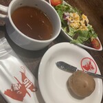 欧風カレー Gii - サラダ＆オニオンスープ＆茹でじゃがいも(350円)