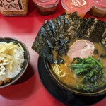 家系ラーメン とらきち家 - 