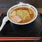 松屋製麺所 - 手揉みちぢれ具合がすすり感をそそります。