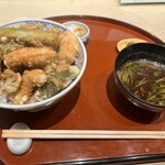 茂竹 - 盛り合わせ天丼、大サービスしていただきました