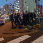 ラーメン二郎 - 到着時は裏口までの行列…ざっと35人(^^ゞ