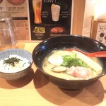 Yaki Ago Shio Ramen Takahashi - ハマグリと焼きあごの塩らー麺 お茶漬けセット