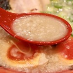 Ra-Men Zundouya - 背脂まみれの濃厚豚骨スープ