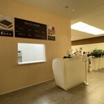 六花亭 - 2Fでお買い求め