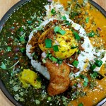 Curry&Spice HANAKO - 3種盛り 1500円、スパイシー半熟ゆで卵 150円、揚げバナナ 150円、ルー増し 200円、ライス大盛り 100円、ライスちょい足し(50g) 無料