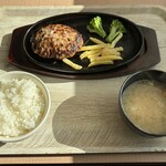 ファイヤーバーグ - 料理写真:「とろーり チーズinハンバーグ通常セット」880円(税込)