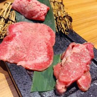 中目黒焼肉 登牛門 - 