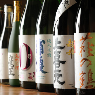 自慢の創作料理に合う日本酒やオリジナルのレモンサワーをどうぞ