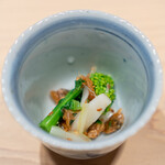 Sushi Onikai Kakeni - 浅利、菜の花、うるいの胡麻酢和え