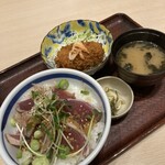 Tsukiji Shokudou Genchan - 初鰹の山葵塩麹漬け丼と桜エビグラコロ定食