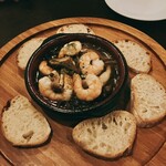 gite - 海老ときのこのアヒージョ