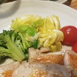 キッチン ブルー グローブ - 備え付け野菜のアップ