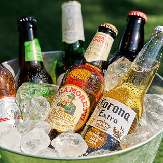 王道カクテルからコロナやノンアルコールまで種類豊富なドリンク