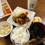 家庭料理居酒屋 よってって - ♪鶏肉の甘酢かけ定食 ¥700