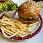 THE BURGER HEARTS - アボカドバーガー