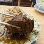 ラーメン富次郎 - このチャーシューの分厚さは他店を圧倒する。