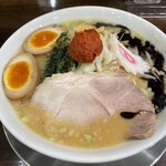 240303030 - みそ豚骨ラーメン（880円）期間限定メニュー
                味玉トッピング