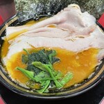 豚骨醤油ラーメン 王道家 - 