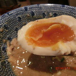 六厘舎 TOKYO 東京ソラマチ店 - 味玉は柔らかすぎず固すぎず！これくらいが食べやすいね