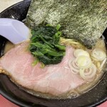 赤羽らーめん粋 - しょう油豚骨ラーメン￥650