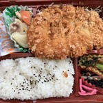 かつ久 - 料理写真:特製とんかつ弁当